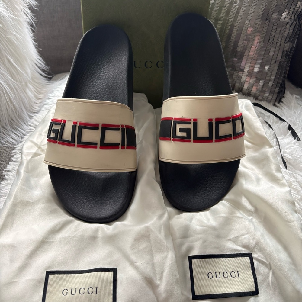 Cream and red Gucci Slides Size 10